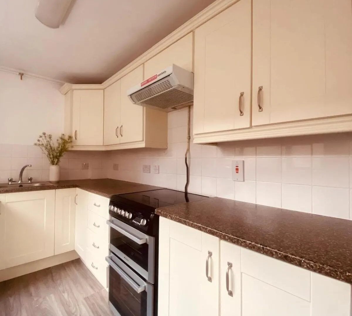 Spacious 2Bed - 10 Mins To City - Free Parking Villa Belfast Nyaraló